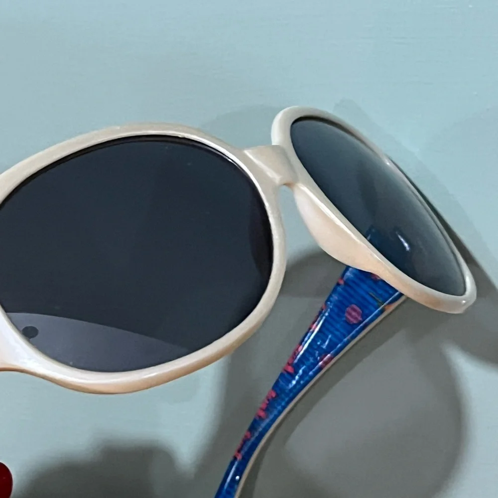 Vintage‎ Y2K iCarly Big Kids Sunglasses RARE
